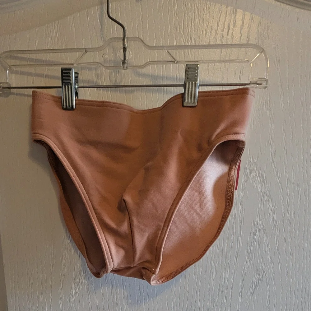 Capezio Nude Full Seat Dance Belt 5935 NWT